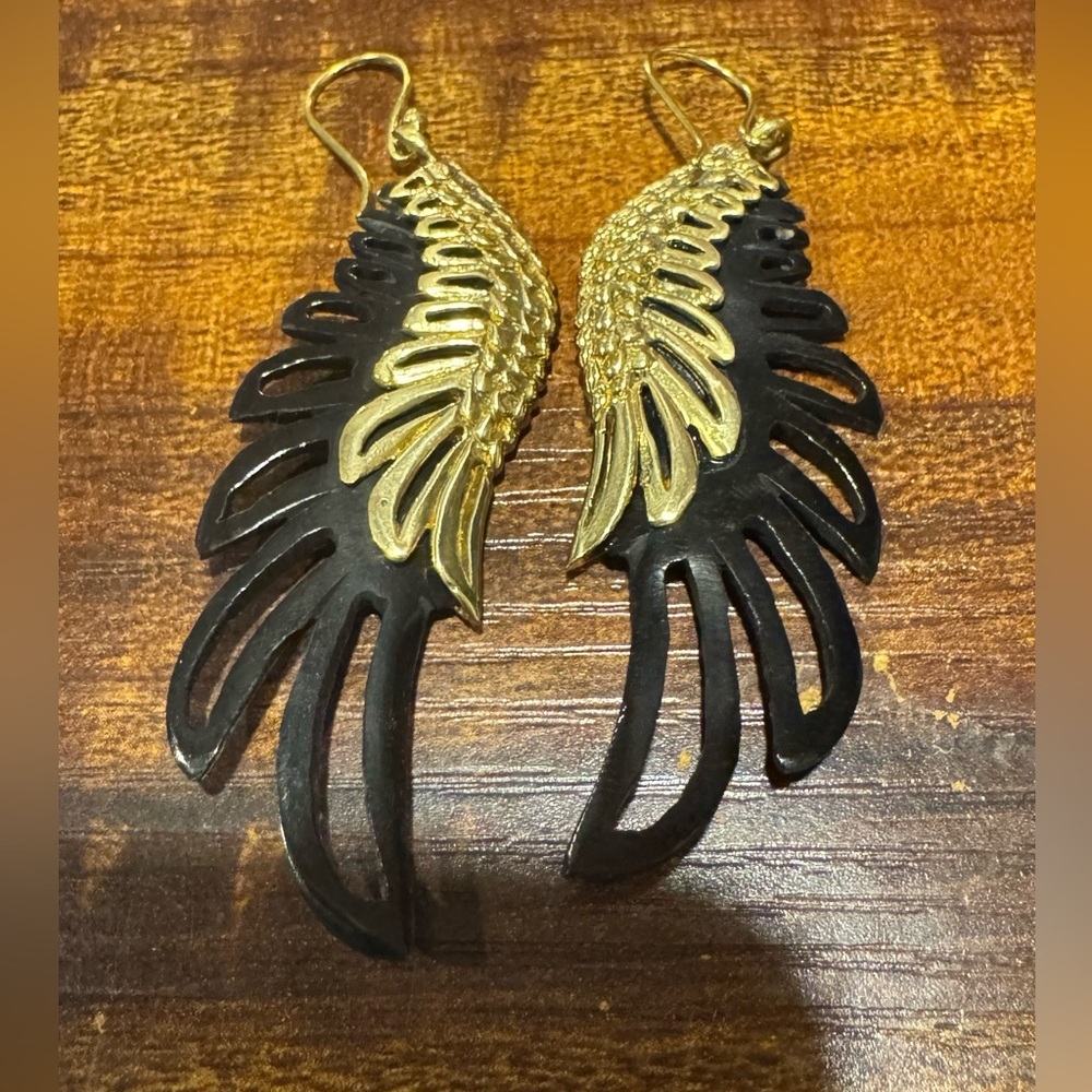 Angel Wing Earrings:  Black & Goldtone 2.5 inches  NWOT - Picture 3 of 5